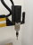 V&yacute;stavn&iacute; elektrick&yacute; z&aacute;vitořez s ramenem ZEL-M16 s pracovn&iacute;m stolem-3